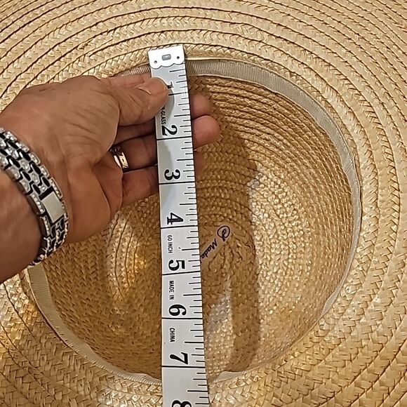 Scalloped straw hat made in Italy. - Picture 6 of 6